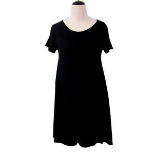 Forever 21 Comtemporary Black Dress Size M Swing Open Back Stretch Soft Flowy
